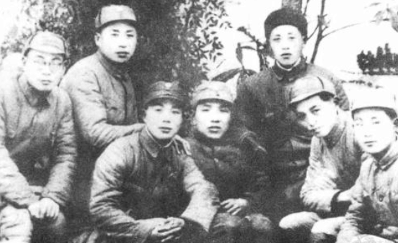 他是彭德怀最默契搭档, 却始终未被授军衔, 死前留下二字, 令人心痛