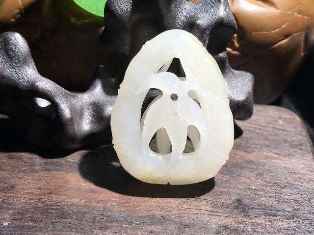 和田玉那么贵, 为什么和田玉玩家、玉商、玉雕师、都说自己很穷?