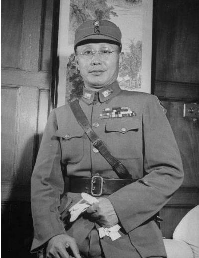 国军差一点全歼日军师团, 为什么何应钦为日军大开生路让其逃走?