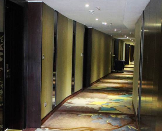 酒店走廊最后一间房，为何再便宜也别住？离职女服务员说出了秘密