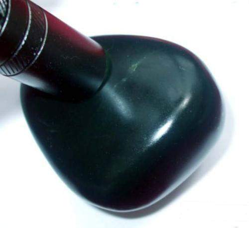 如何鉴别俄罗斯墨玉