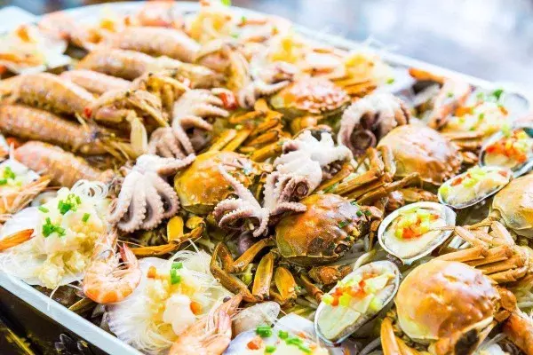 东港海鲜gdp_大连东港图片(2)