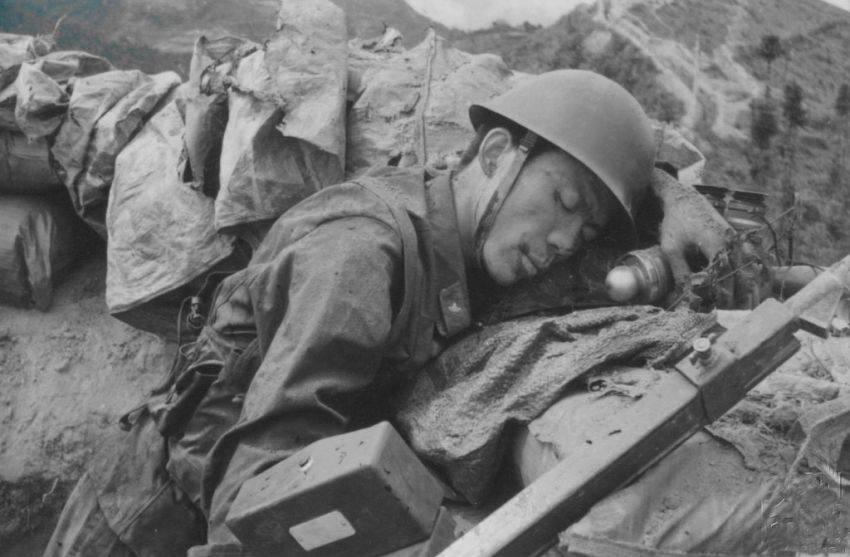 对越自卫反击战珍贵照片, 最后一张场面让人心痛!