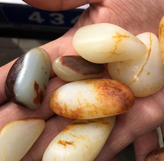 最新消息!!和田玉身价暴涨 商家忧心市场面临崩盘