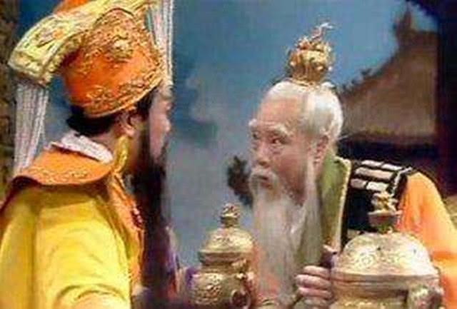 太上老君地位远远高于玉皇大帝, 为什么要向他称臣呢?