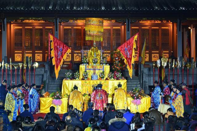 中國是歷史上唯一沒被神權壓制的國家, 炎黃子孫最崇拜的并不是神