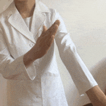 最齐全的穴位调理百病-拍击尺泽穴(换臂)图