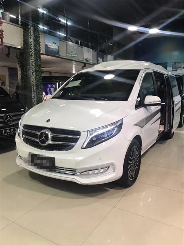 奔驰v级奔驰v260商务车白色钻石版