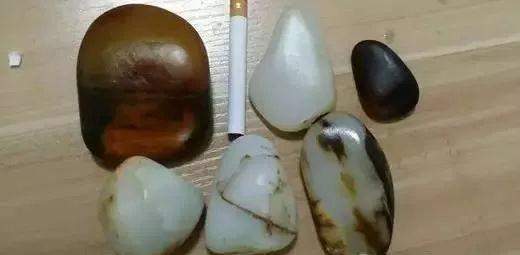 和田玉行家教你“七”招别心甘情愿, 买名不副实的和田玉