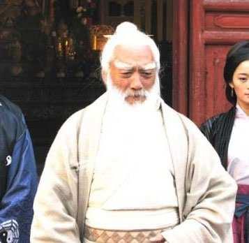 张三丰虽然武功天下第一, 却有4个人令他甘拜下风, 甚至不敢出手