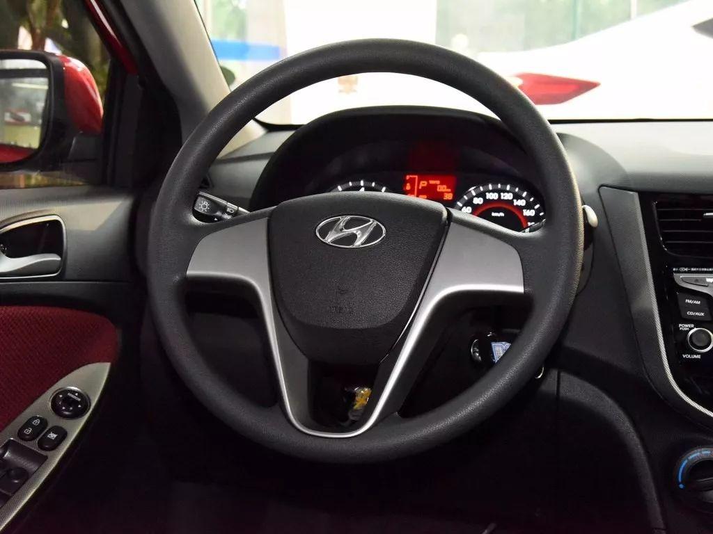 被国产车逼急眼，这货新车自动挡才5万油耗5毛，颜值不输思域