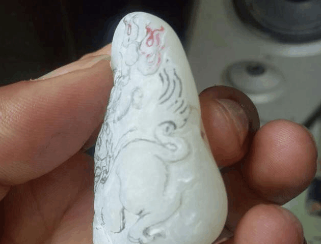 一千元的和田玉被各级商贩加价, 到了购买者手里就是上万了