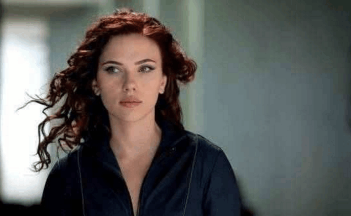 19岁“梯震”大方承认, 离婚两次, 依旧被称为玛丽莲梦露的接班人!