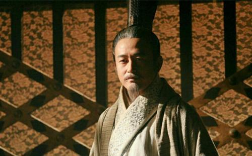 为什么嬴驷当了秦王后要杀了商鞅?