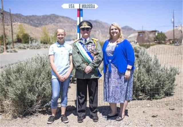 世界上最“袖珍”的国家: 人口只有32人, 数量增长全依赖总统夫人