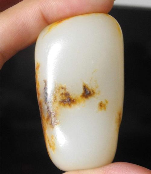 真正的籽料和田玉长什么样? 千万别挑花了眼!