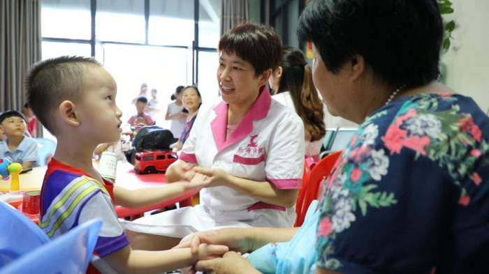 传播健康理念 引领健康潮流 小儿推拿绿色疗法真正为更多父母解忧除愁