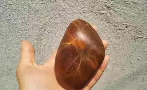 一刀切出了富翁, 一刀也切出了疯子!