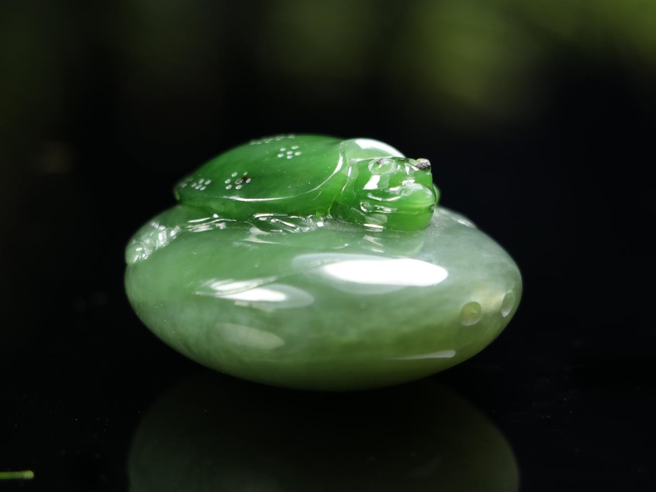 温润诱人的翠青玉!