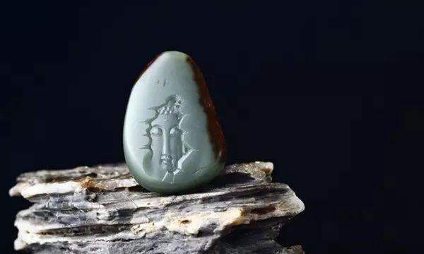 新品种的籽料, 如此极品你们见过吗? 还不看过来?