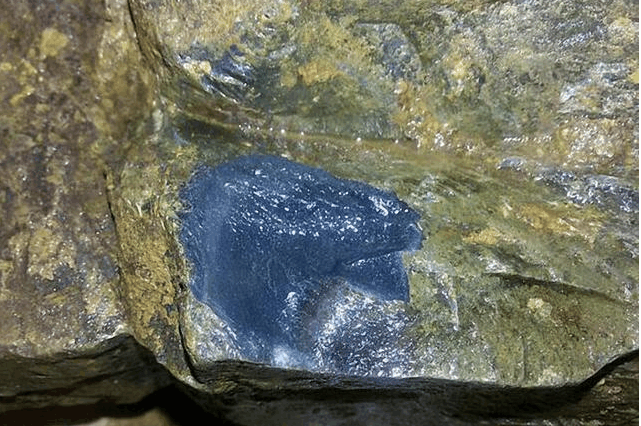 如何鉴别俄罗斯墨玉