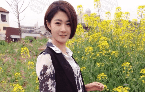 26岁“老姑娘”被迫相亲, 故意打扮变丑, 见到男方我哈哈大笑