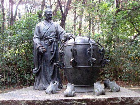 張衡發明地動儀這一事件, 為何從歷史課本里刪除了?