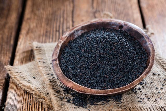 芝麻香型白酒里究竟有没有芝麻?