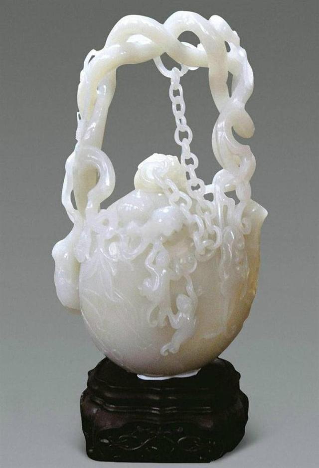 清朝皇家收藏和田玉雕件流落民间, 重出江湖专家居然估价7.5亿!