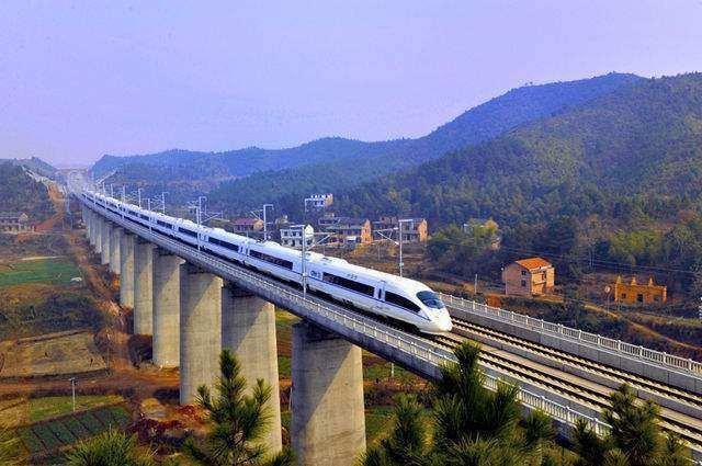 美国为何不造高铁, 反而让中国称第一, 背后的原因你肯定想不到