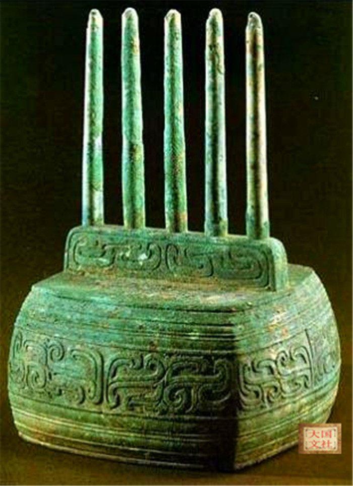 这些乱入的古代文物, 你们是不是走错了片场, 请做一个正经文物