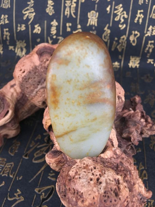 巨无霸和田玉! ! ! 估价8700万