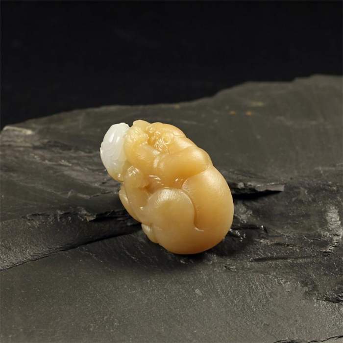 和田玉的动物“萌化”了你?