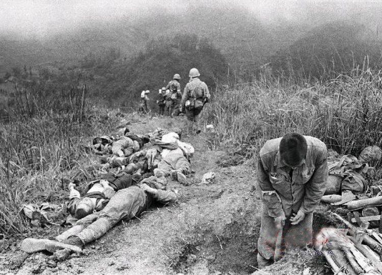 对越自卫反击战珍贵照片, 最后一张场面让人心痛!