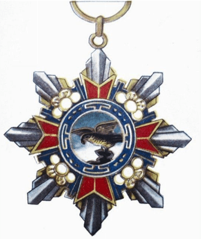 1943年9月, 蒋介石戎装照上六枚勋章名称及代表意义