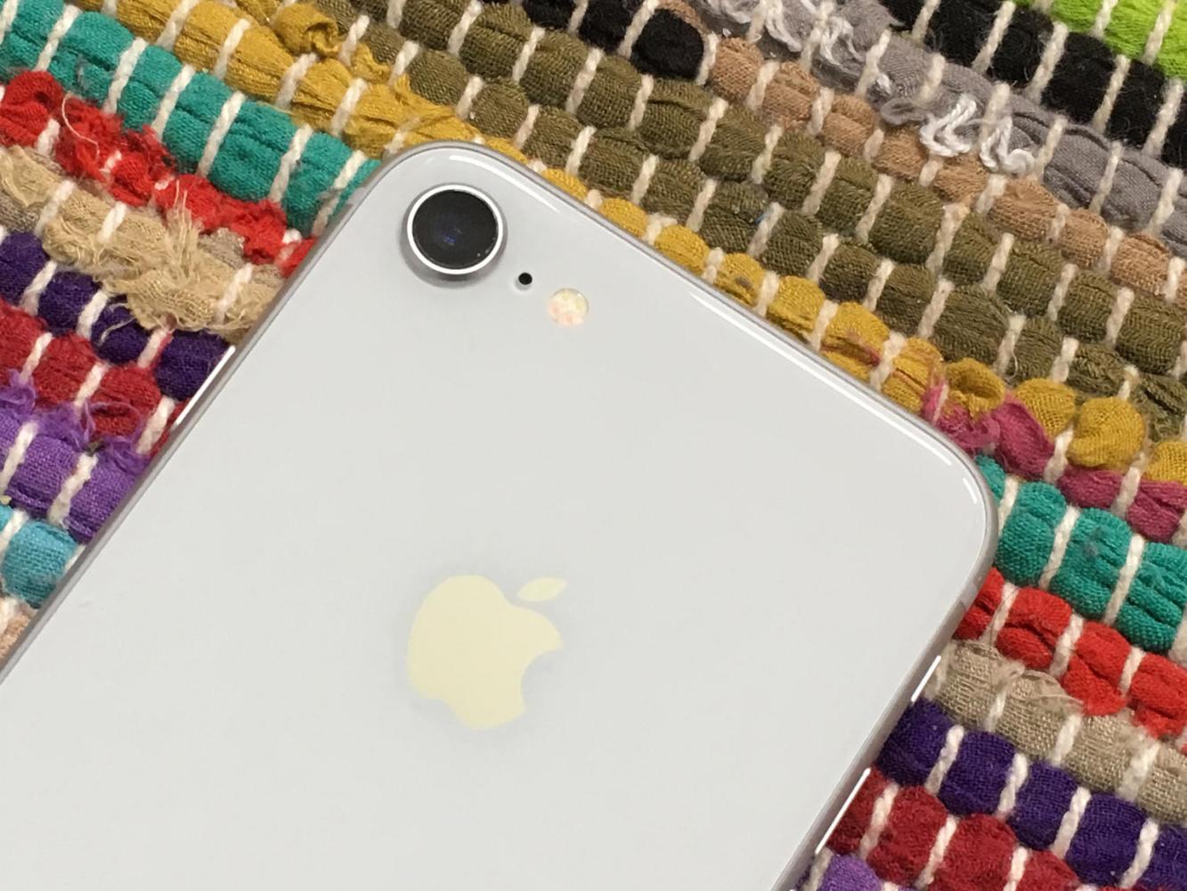 iPhone8价格刷新, 网友表示, 还是华为mate10PRO值得入手