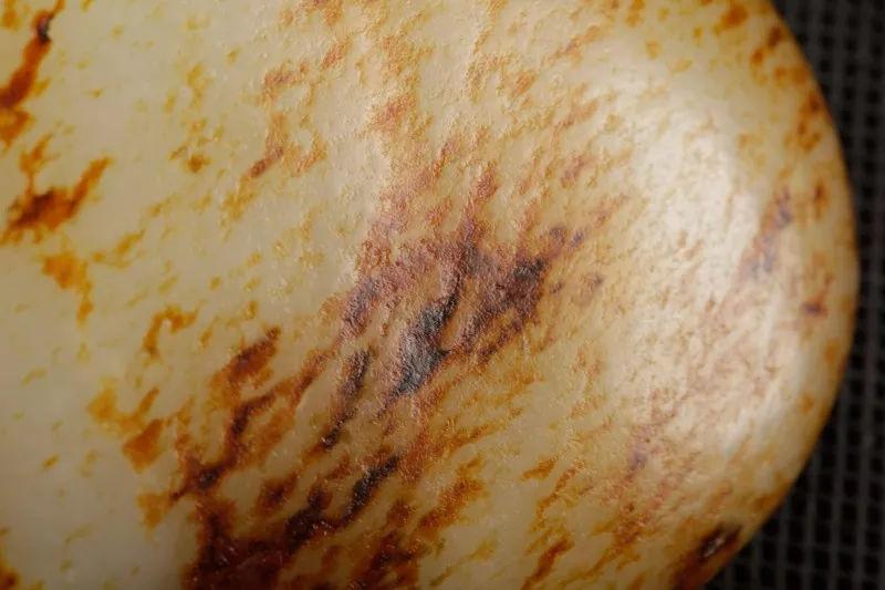 和田玉的 肉 皮 沁 之间有什么?