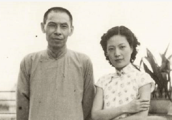 杜月笙看到好友黃金榮掃地的照片后, 拒絕回大陸, 6字評價中國