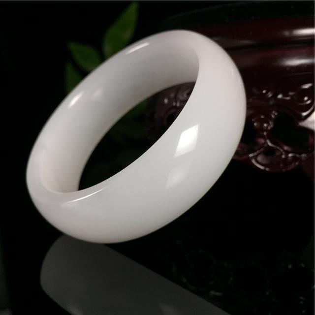 惊讶! 8吨的料子, 开出了7000块手镯