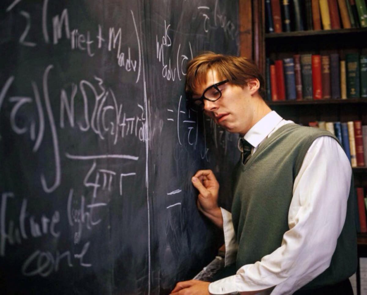 霍金从21岁便坐在了轮椅上, 他怎么能生出孩子? 原因其实很简单