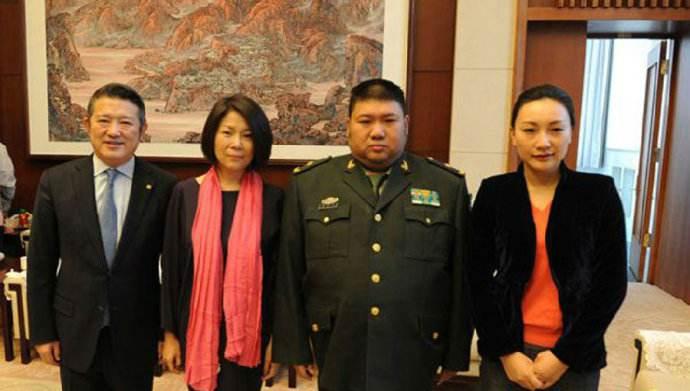 毛主席的八个子孙后代如今怎样了? 两外孙是富豪, 孙子已经是少将