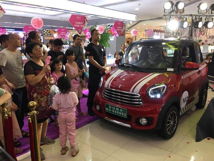 今日阳光限定版M1-60v标配版限时发售 现场惊爆价格仅29980元