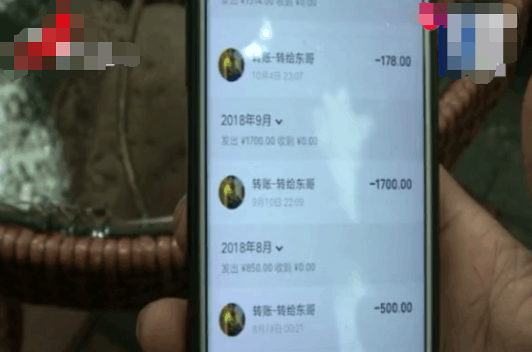 同事每月必請吃飯, 原本對方夠意思, 1年后男子發現竟被耍了