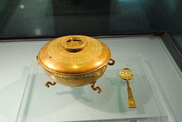 六件稀世逆天古物, 最后一件是古今巧合, 还是盗墓贼遗留?