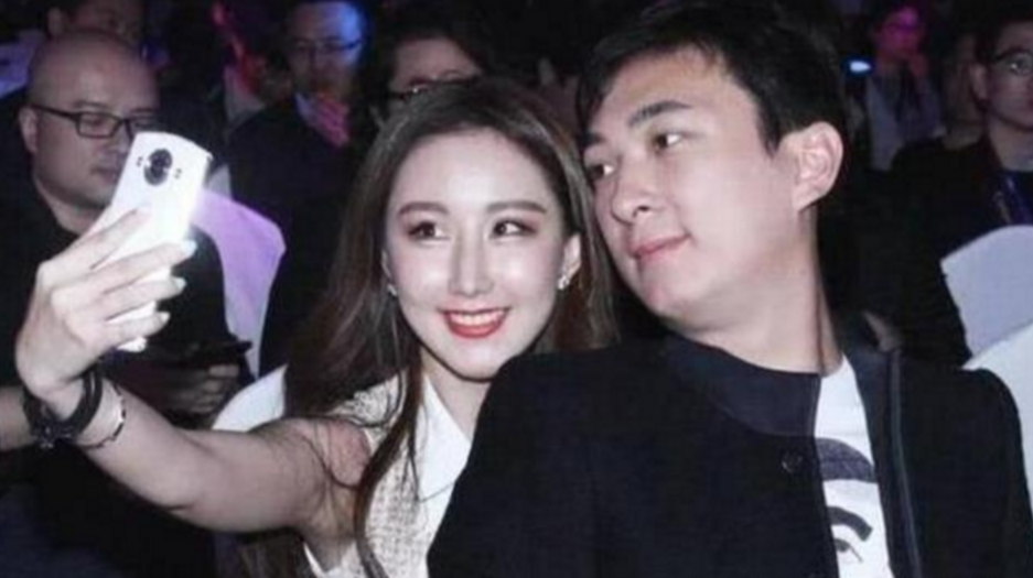 王思聪为什么选择了她? 看完照片就懂了!