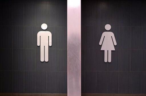 一旦厕所门上挂一“宝贝”, 财富如雨下, 存款飙涨, 记住了