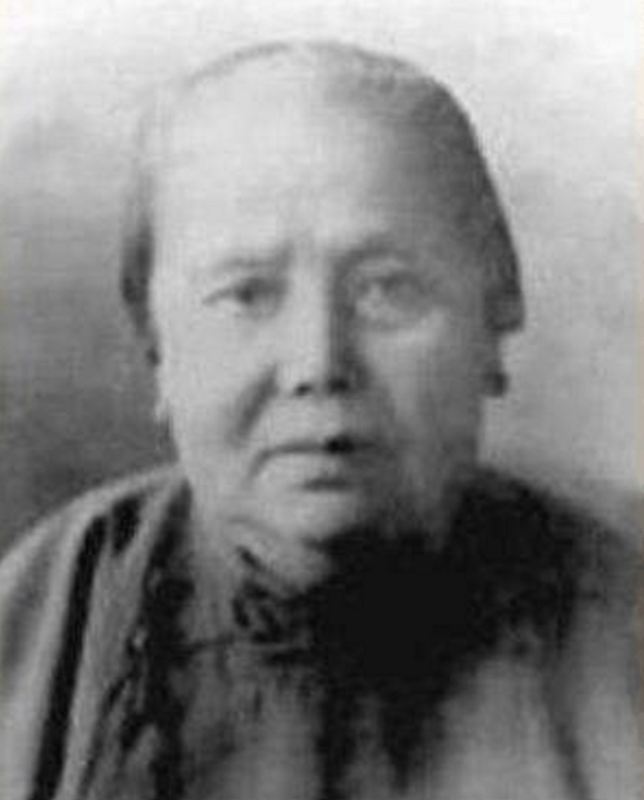 她是中国的第一位“国母”，品行无人不服，比宋庆龄更受人尊敬