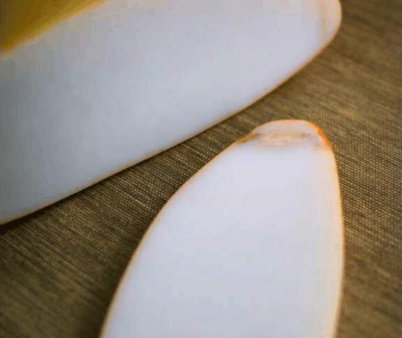 男子拿百万赌玉, 妻子和别人跑了, 差点沦为乞丐, 这块料子救了他