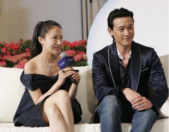 鲍蕾和陆毅现身活动, 鲍蕾长发素颜美翻了, 怪不得陆毅一见钟情!