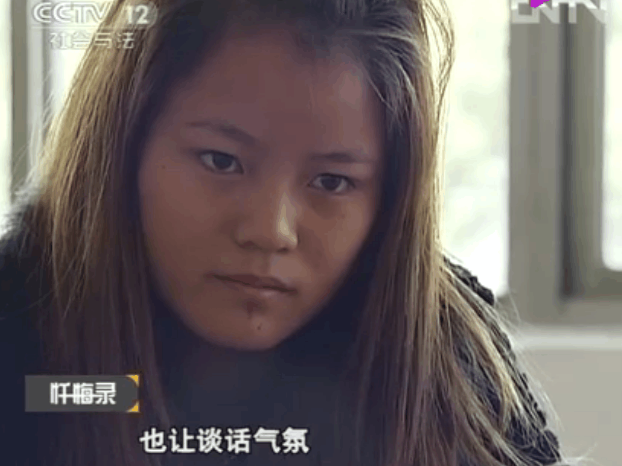 女子服刑9年見到兒子和女兒, 竟出了這樣的鬧劇, 最后下場讓人痛心!